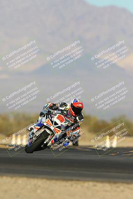 media/Dec-07-2024-CVMA (Sat) [[21c5f1ef85]]/Race 12-Supersport Middleweight/